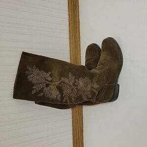 Sundance brown suede embroidered knee high boots sz 37 (US 7). Rubber sole